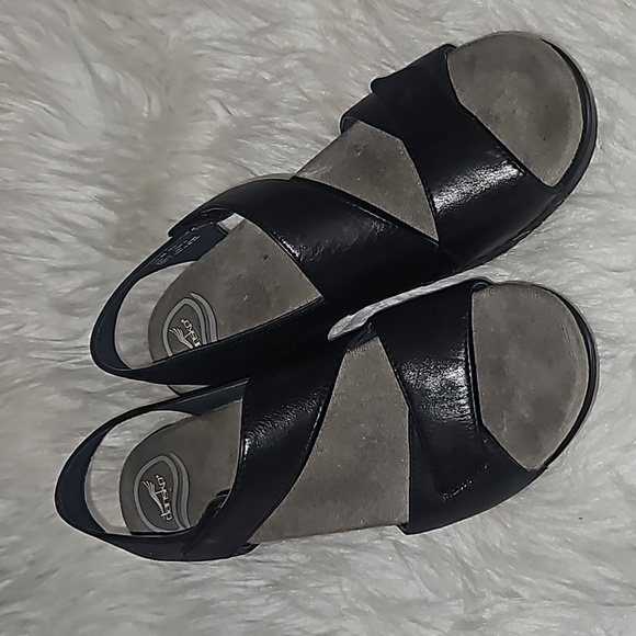 Women's Dansko Sharla Black Burnished Leather Size 38 - Picture 2 of 12